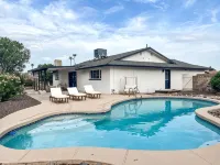 NEW remodel w pool - close to ASU/Scottsdale/Spring training - สระว่ายน้ำส่วนตัว