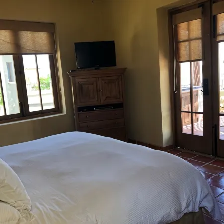 Casa Paraiso - 1 minute walk to the Beach!