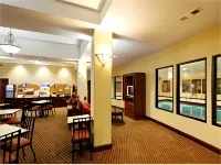 Holiday Inn Express & Suites Sylacauga by IHG - parking
