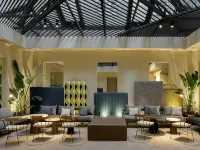 Embassy by Petit Palace Anteriormente Icon Embassy Hotel berhampiran Serrano