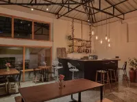 โรงแรม ดรัลฮา - ที่มีบาร์