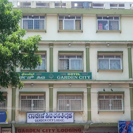 Hotel Garden City