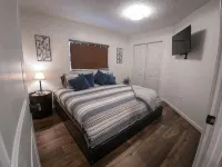 Upscale, Pet friendly, Main Floor, Bidet toliet Unit 1 - 3-Star