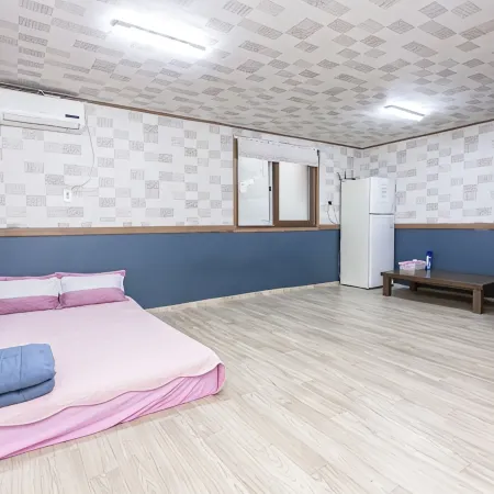 Busan Songjeong Lime Pension
