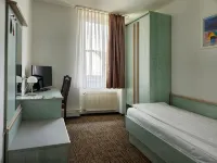 Lipa, Hotel & Bistro - Parkplatz