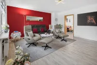 FeWo Galliet 1: 87Sqm, 2 Br, Balcony, Quiet & Close to Trade Fair