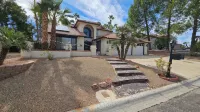 Executive 5Br Retreat w 3 Ensuite, Pool & Spa, Air and Water Purifier, Hotels in Henderson-Green Valley