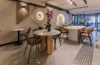 Duck Hotel - Homestays