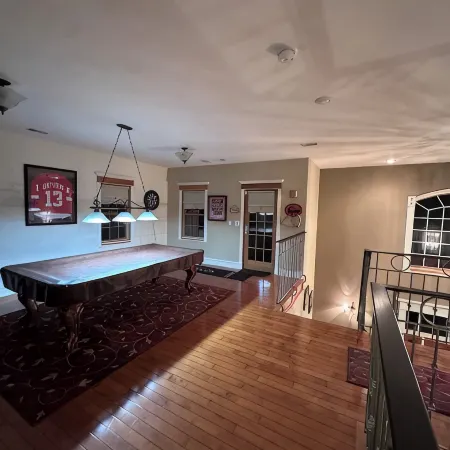 Indiana Dunes Getaway on 2 acres! Truly unique 4 Bedroom, 4 Bath home!