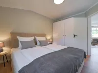 Top location in Baabe: Bright vacation apartment with terrace just 5 minutes from the beach Hotels in Baabe