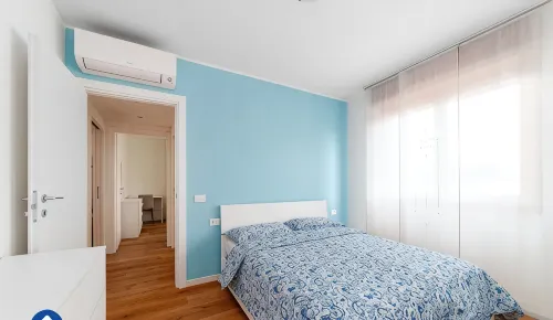 The Right House, Modern and Spacious Three-room Apartment Near Policlinico Monza - Homestays