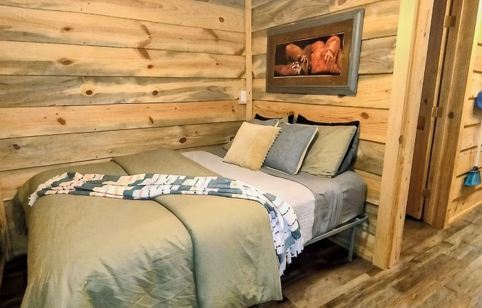 Lucky's Canoe & Kayak Cabin #1 - Caddo River Access!