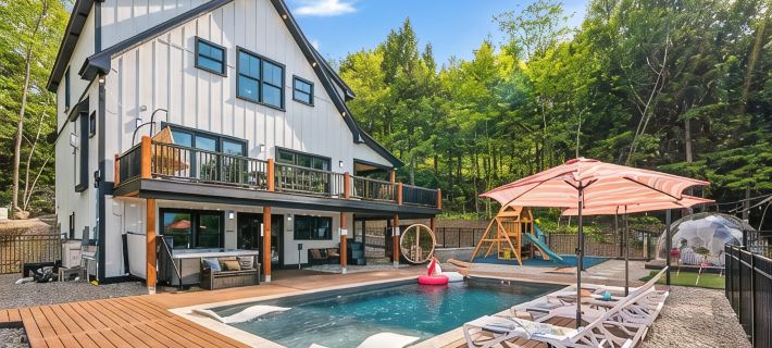 Luxury Retreat | 5 Mins to Slopes, Dome, Spa & Breathtaking Views, Sleeps20 Hotels in Bethel