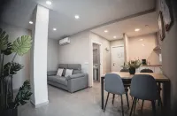 Apartamentos Turísticos Capitán Orellana - Apartments