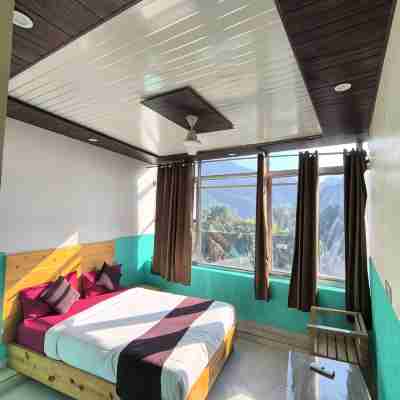 Tatsat Hostel & Cafè Rooms