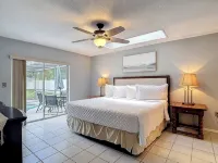 Manatee pool home
