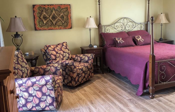 Charming 1-bedroom house in Escondido with AC, WiFi, quiet and private, views
