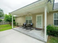 Upscale GAME ROOM, Movie Theater, Arcade, Fire Pit, 4BD/2BA Home with WIFI - 4-Star