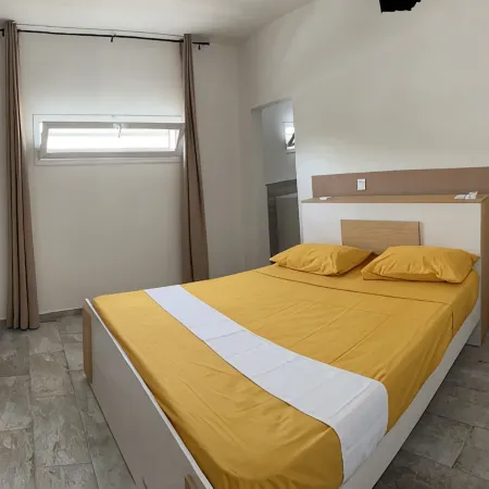 Théa, 3 bedrooms with all comforts Heated swimming pool