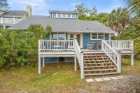 Casa De Chill - Quiet 4 BR w/ Golf Course and Partial Ocean View - Wi-Fi