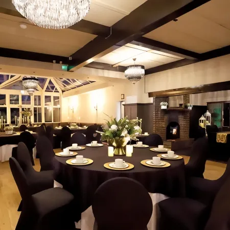 Abbotsford Hotel
