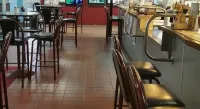 ذا كوينسبورت موتل آند تافيرن - بار