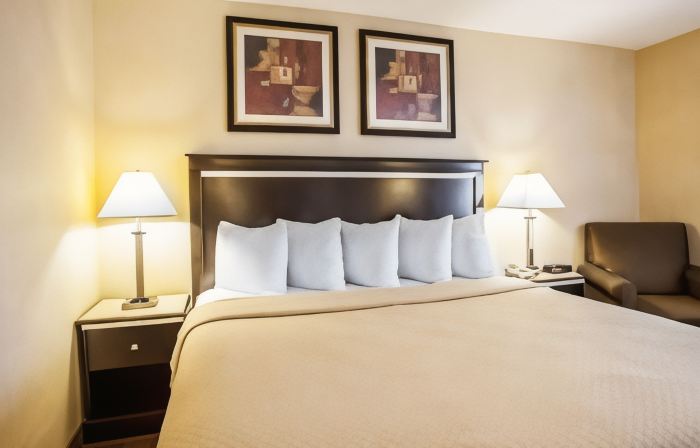 Quality Inn Aurora - Naperville Area