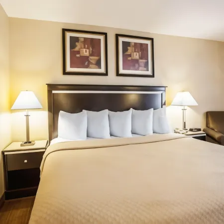 Quality Inn Aurora - Naperville Area