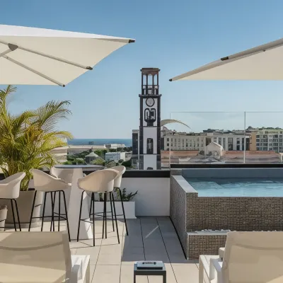 AC Hotel Tenerife Hoteles cerca de Museo Militar de Almeyda