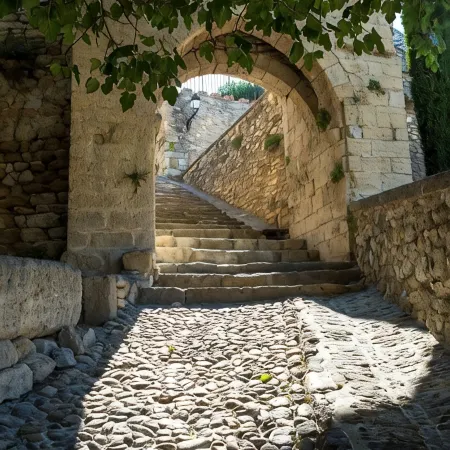 Charming house at the foot of the Luberon (rated 4 stars)
