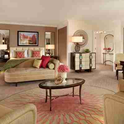 The Beverly Hills Hotel - Dorchester Collection Rooms