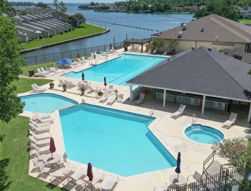 Quaint, Cozy, Lakefront Haven w/ Lily Pad, Kayaks, Firepit, and Wrap Around Deck - 4 星級