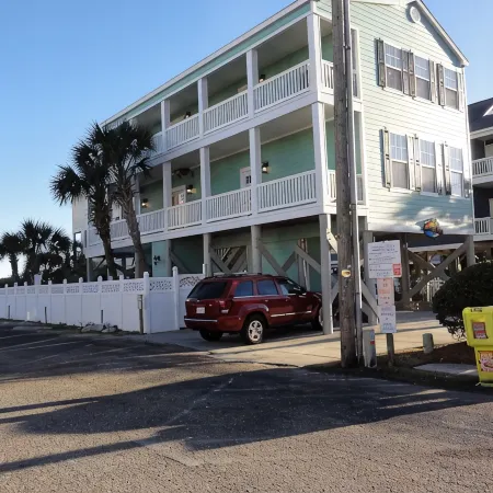 FANTASTIC OCEANFRONT-Price drop !  Pool & Hot tub; Linens and gas grill included