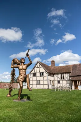 Mr & MRS Smith Eckington Manor -  Privatzimmer