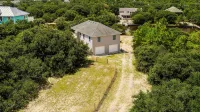 Immaculate Family-Friendly Canal Front Vacation Home in Outer Banks 4x4 Area - balcony