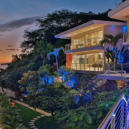 The Malinche Palace luxury villa with the stunning ocean view,close to the beach