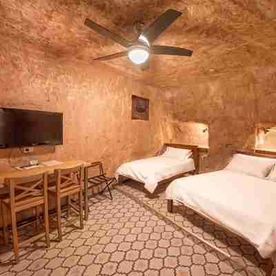The Underground Motel Rooms