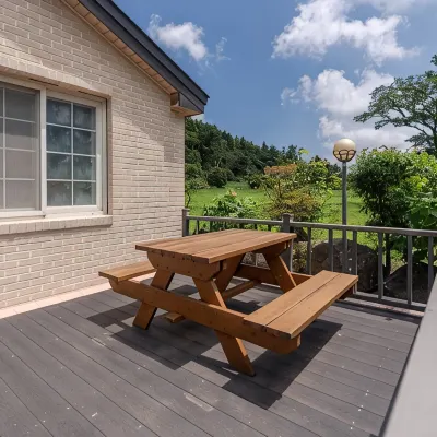 Jeju Albam Oreum House Pension Hotels near Bengdwigul Cave