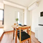 Urban Apartment near Ebisucho Sta, 10min to Namba Dotonbori, 45min to KIX,Vacation Stay - ห้องครัว