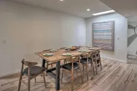 Boho-off-Broadway, fun and chic family home! - 프라이빗 풀