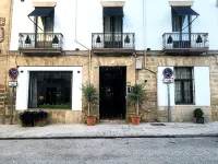 Hotel Carmen Boutique โรงแรมในบาเอซา