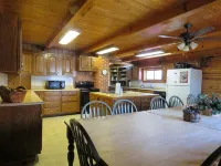 Buffalo Lodge, Secluded Log Cabin Near Buffalo National River - Hytter