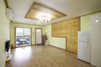 Jecheon Songgye Terrace Punggyeong Pension - 膳食民宿