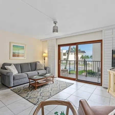 Well-appointed condo on uncrowded Ormond Beach
