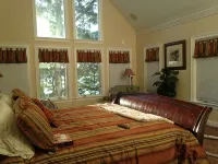 "Luxury Waterfront Retreat" - Summer Dates Avail!!!
