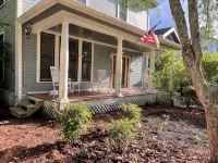 2/2 Apt downtown in restored historic home yr 1891