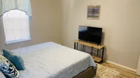 Cozy cottage minutes away from great fishing and ferry to the island! - 2-Star