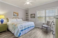 Tranquil 2-bedroom condo in charming Foley close to beaches, Owa and Ballfields!