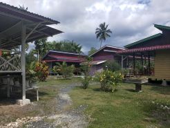 Pondok Oma Surf Simeulue