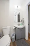 Amazing 2 Bedroom 1 Bathroom Upper Level Home